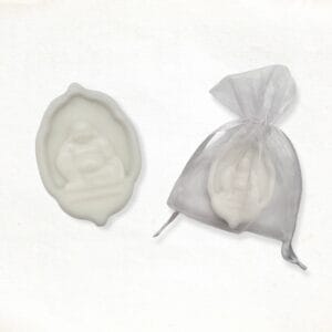 Boeddha geluks amulet zeepje in wit