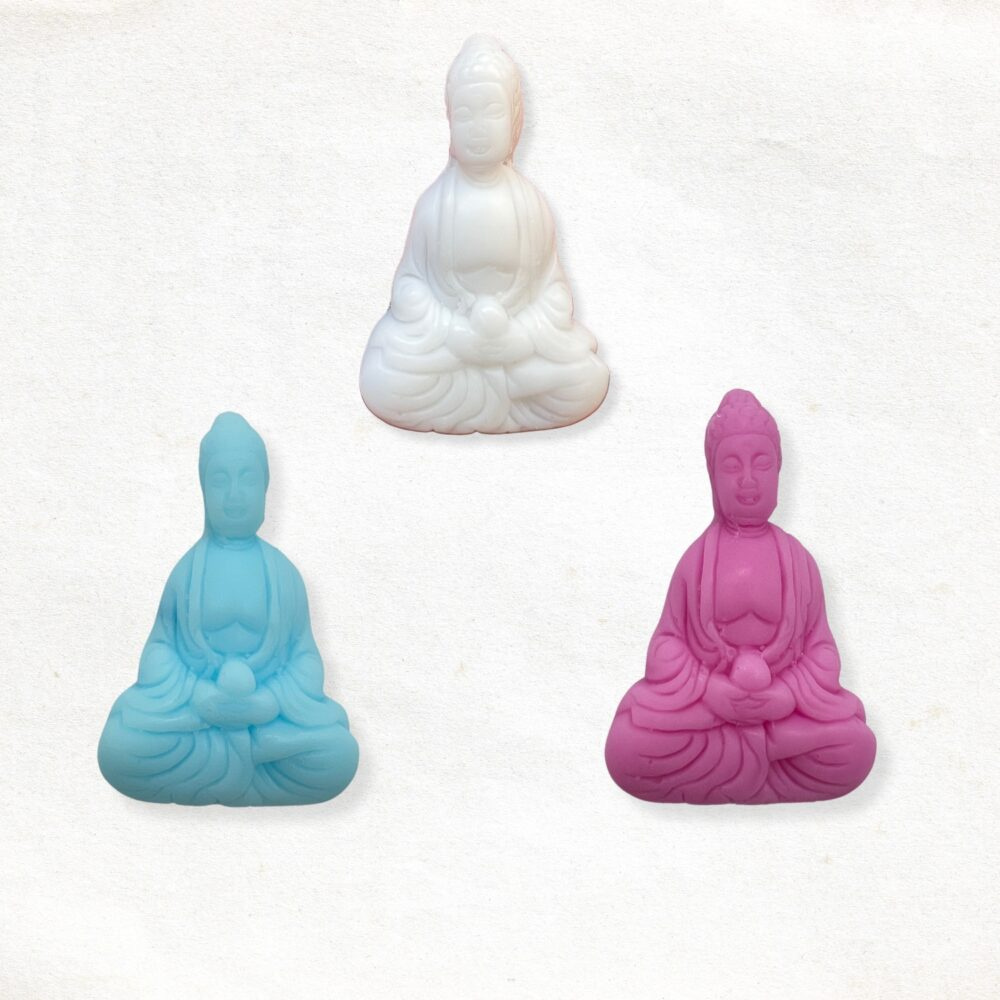Boeddha in kleermakerszit zeepje