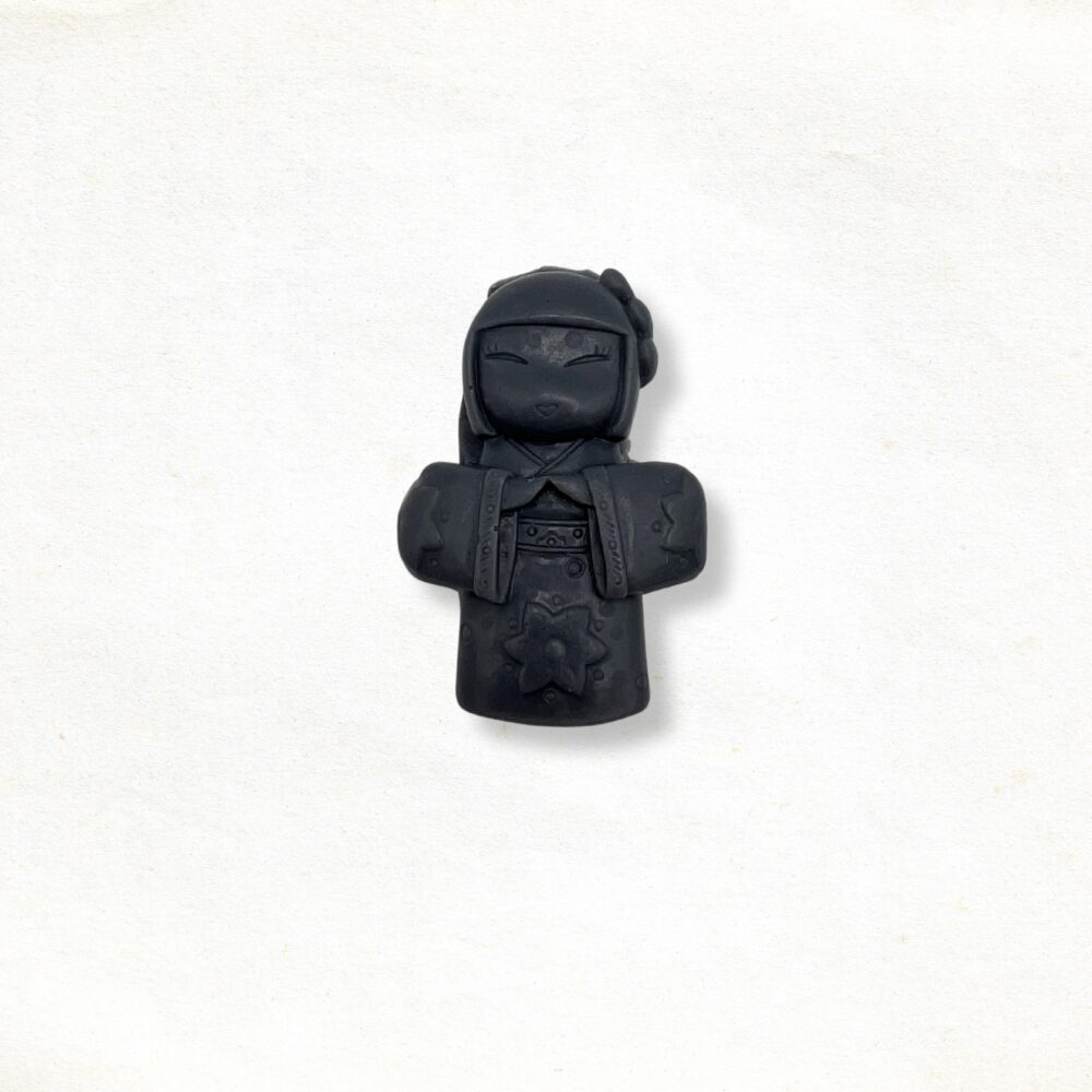 Geisha bowing soap in black