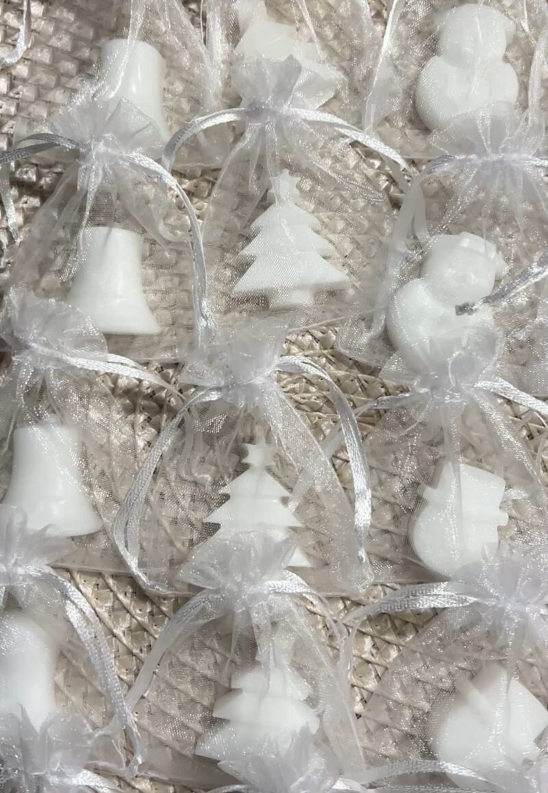 Kerstfiguur zeepje in wit