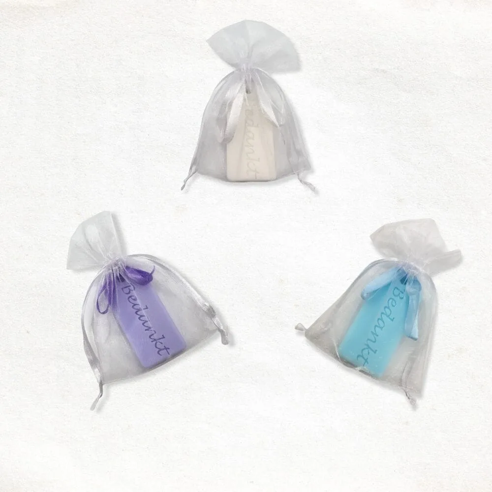 Label met tekst bedankt zeepje in organza zakje