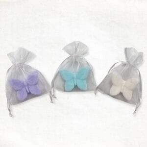 Vlinder zeepje in een organza zakje