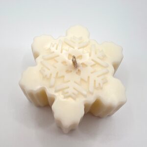 Snowflake candle in white