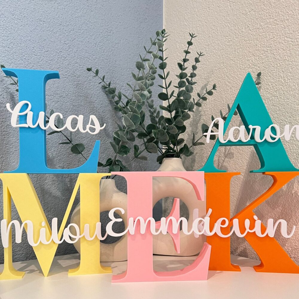 3D baby naambordje met grote letter allerlei namen